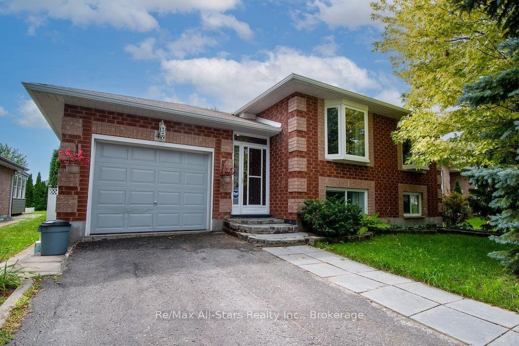 43 McGibbon Boulevard, Kawartha Lakes — Detached for sale, photo 1