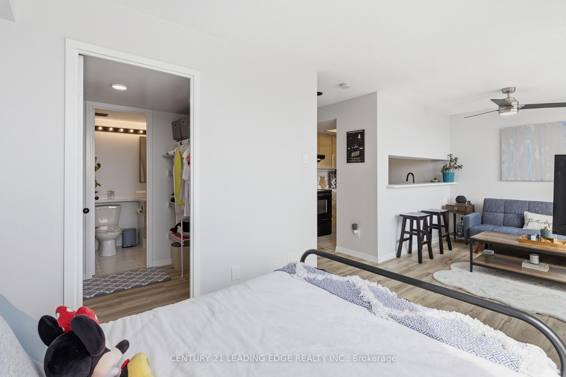 75 ELLEN Street 1102 #1102, Barrie — Condo for sale, photo 1