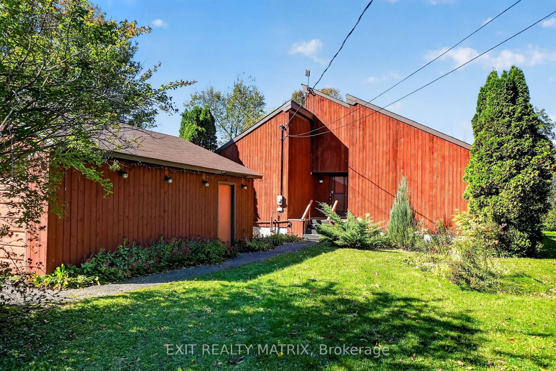 279 Felton Crescent, Russell — Detached for sale, photo 1
