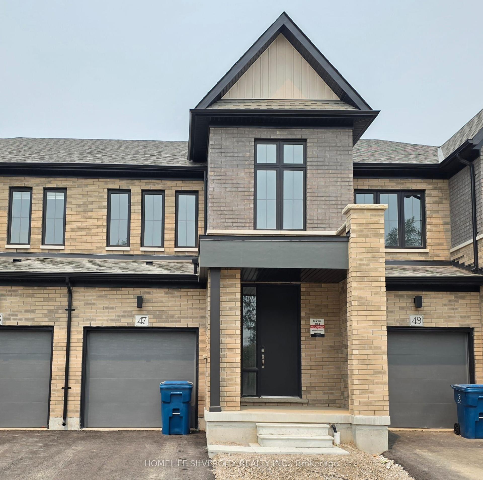 47 Manuel Street, Stratford — Townhouse for lease, photo 1