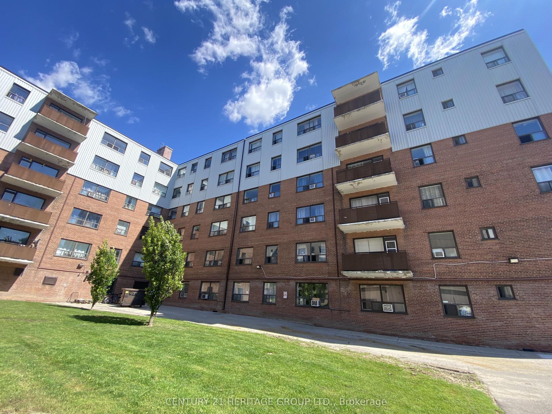 3111 Eglinton Avenue E 102 #102, Toronto — Multiplex for lease, photo 1