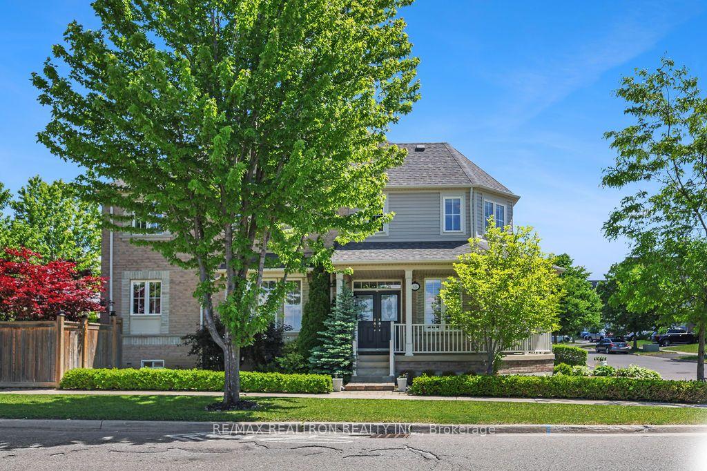 15 Turnerbury Avenue — photo 1