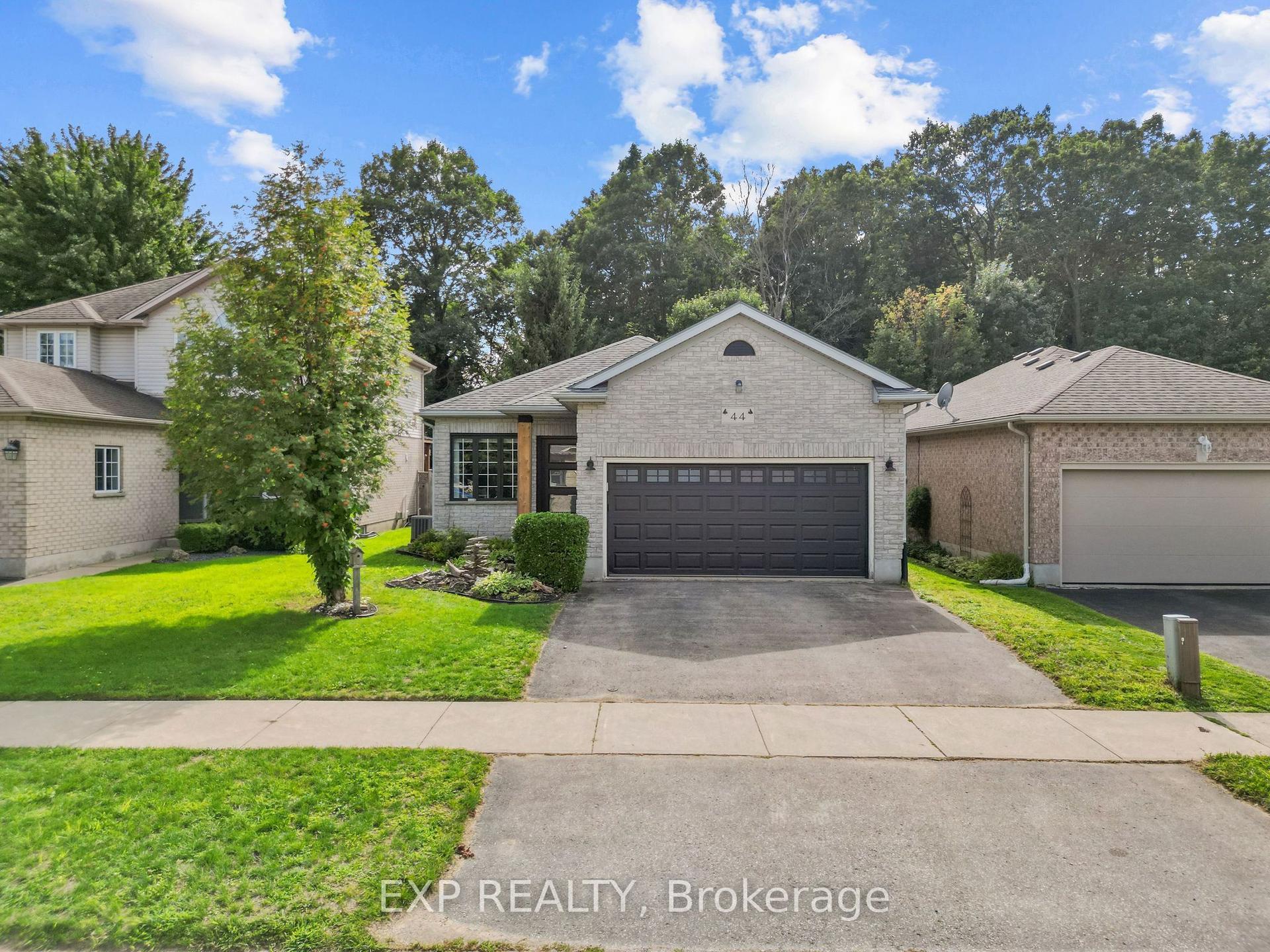 44 Juniper Crescent, Strathroy-Caradoc — Detached for sale, photo 1