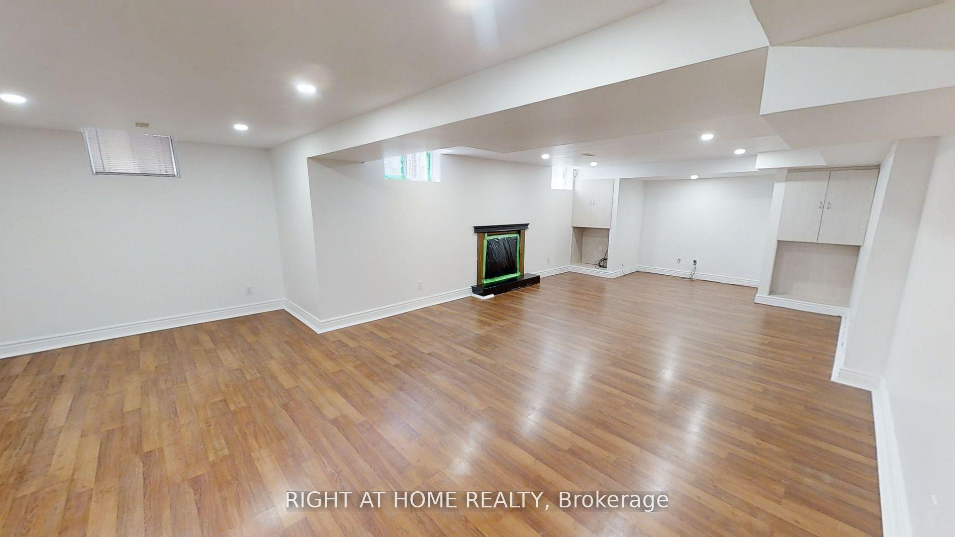 31 NORTHGATE Crescent E, Richmond Hill — Detached for lease, photo 1