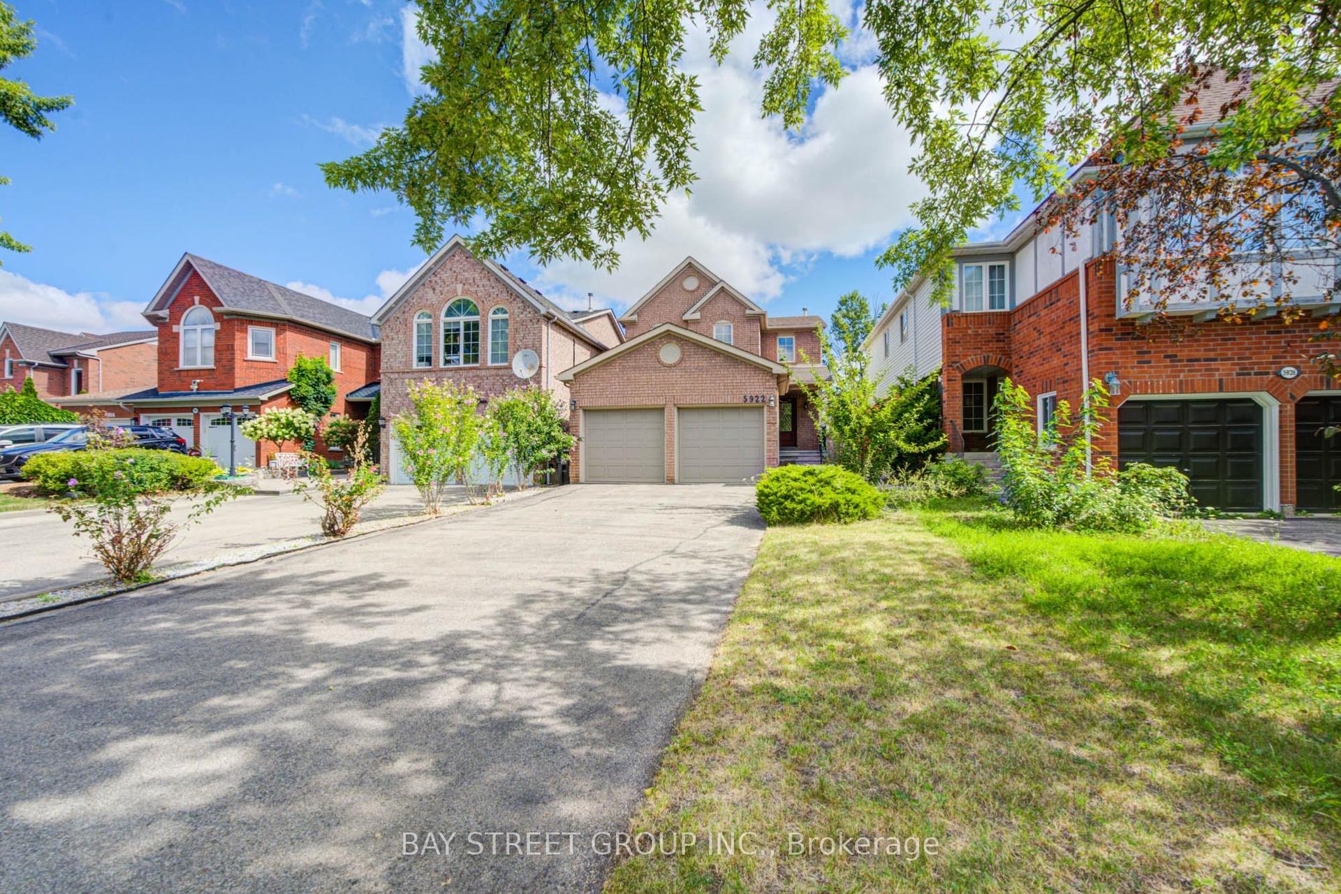 5922 Dalebrook Crescent, Mississauga — Detached for sale, photo 1