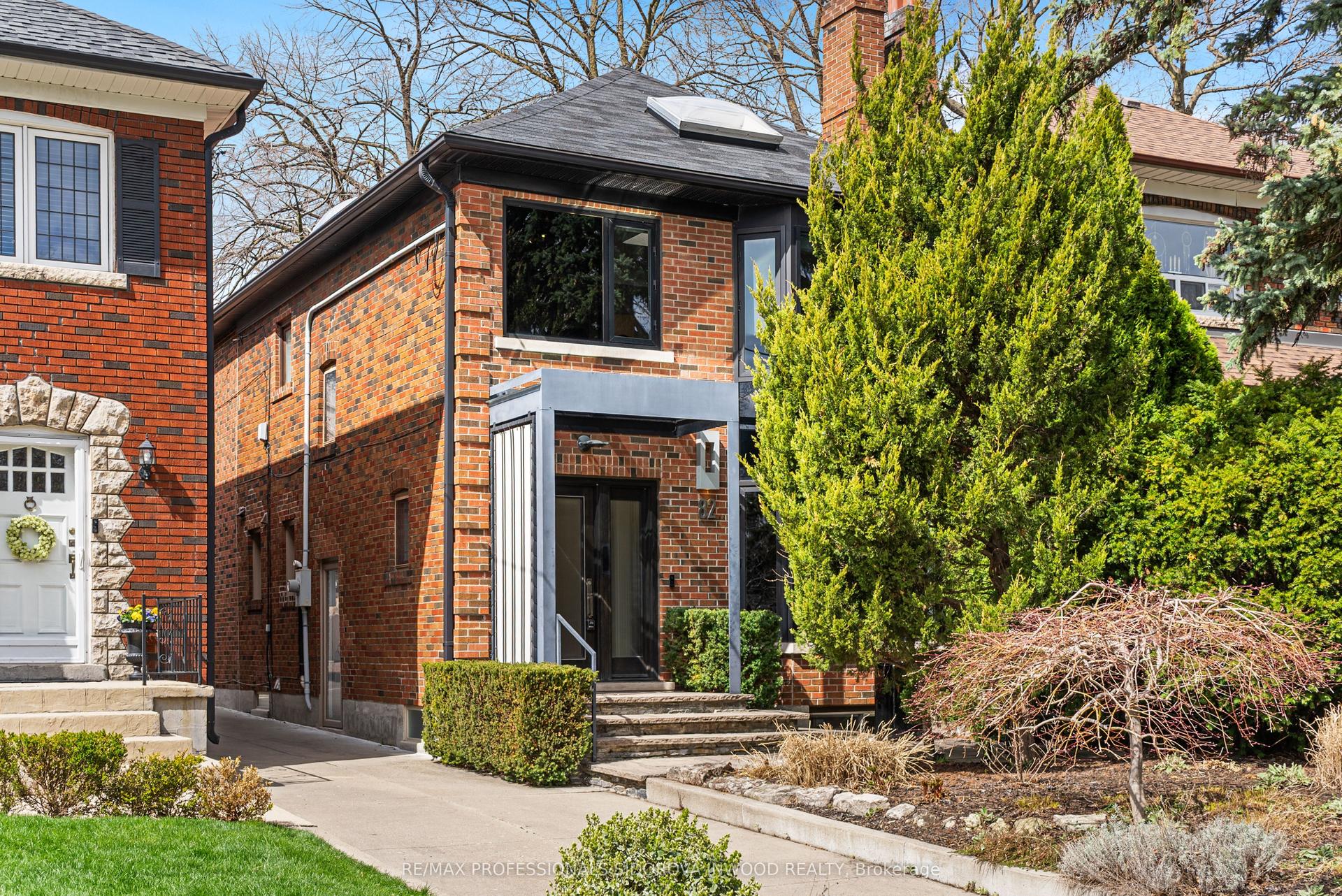 82 Mayfield Avenue — photo 1