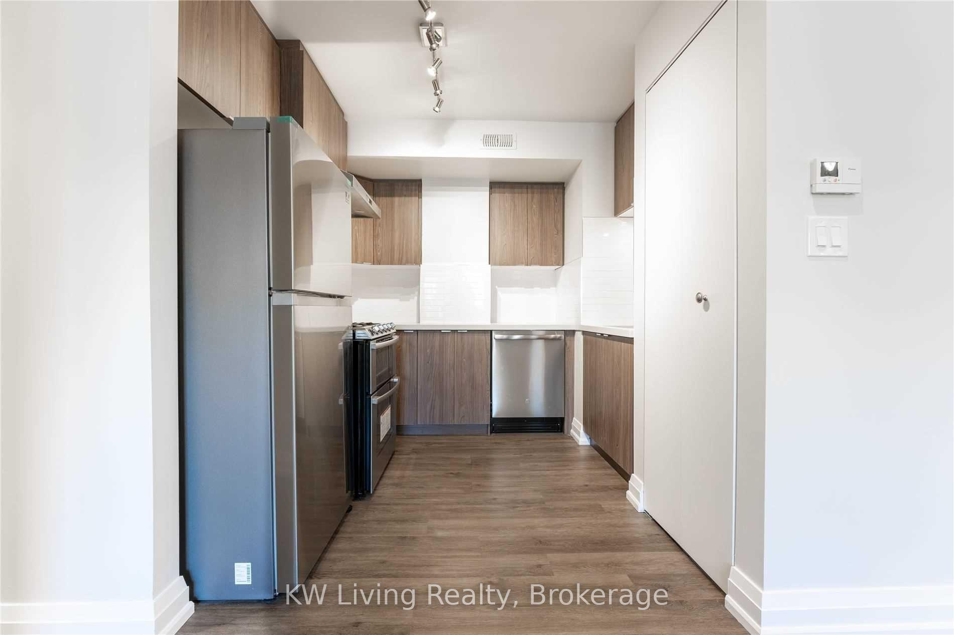 64 Overton Crescent 4 #4 — photo 1