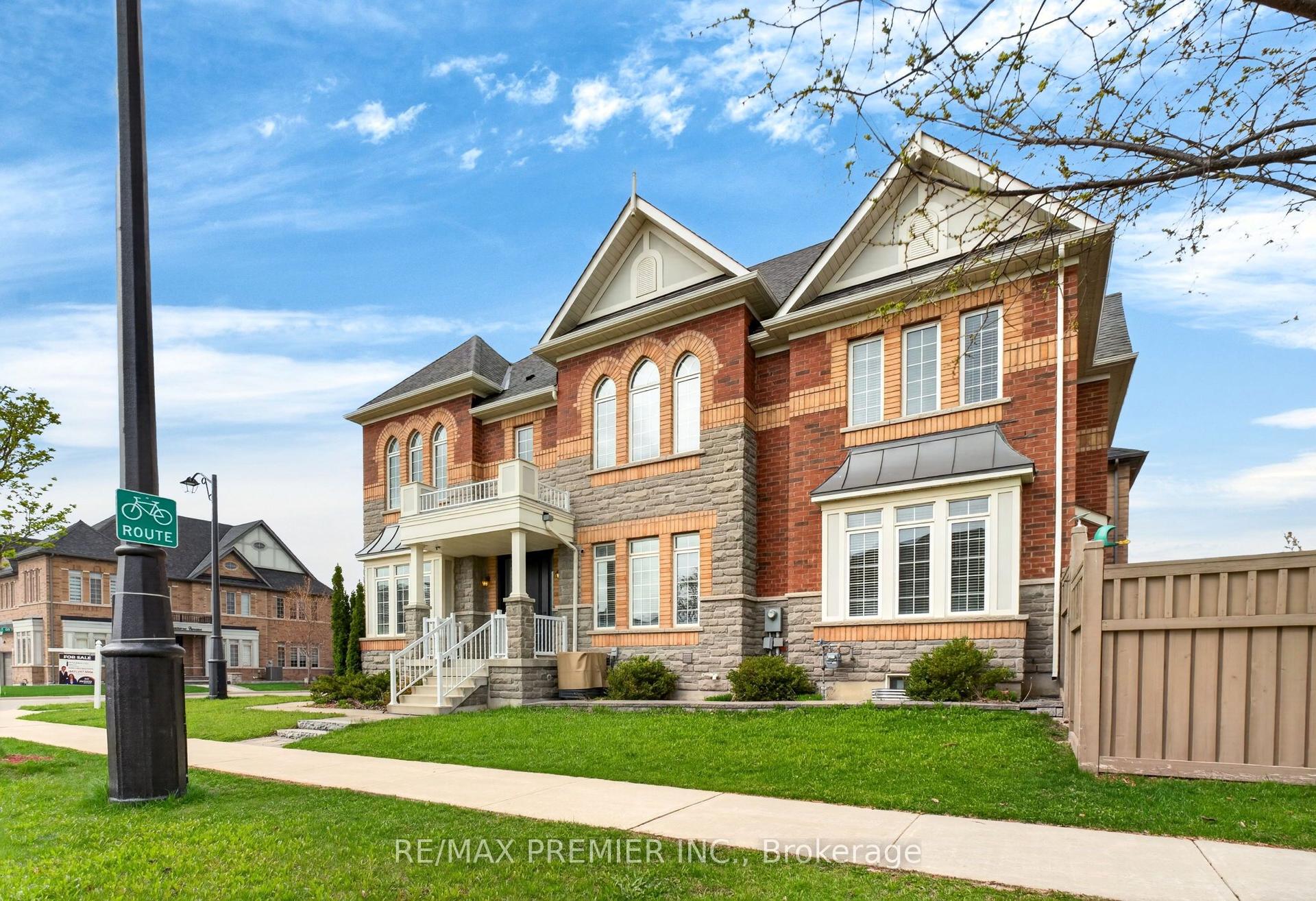 66 Red Tree Drive — photo 1
