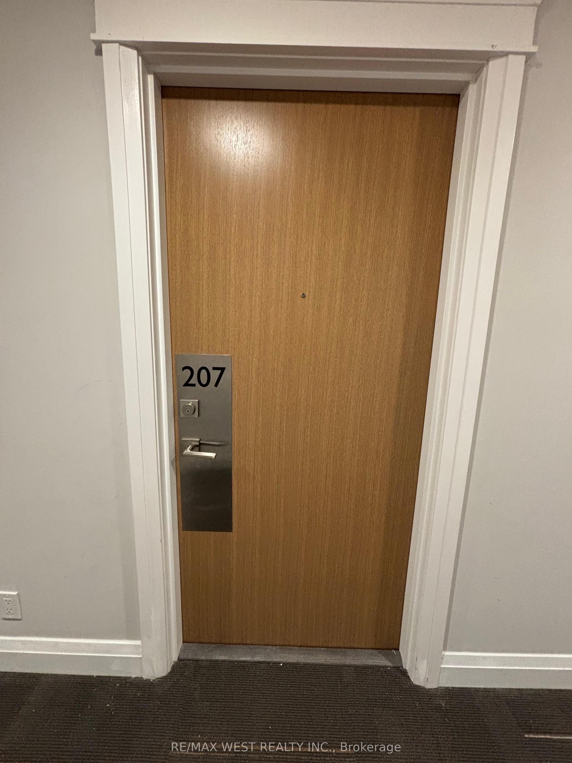 128 Grovewood Common 207 #207 — photo 1