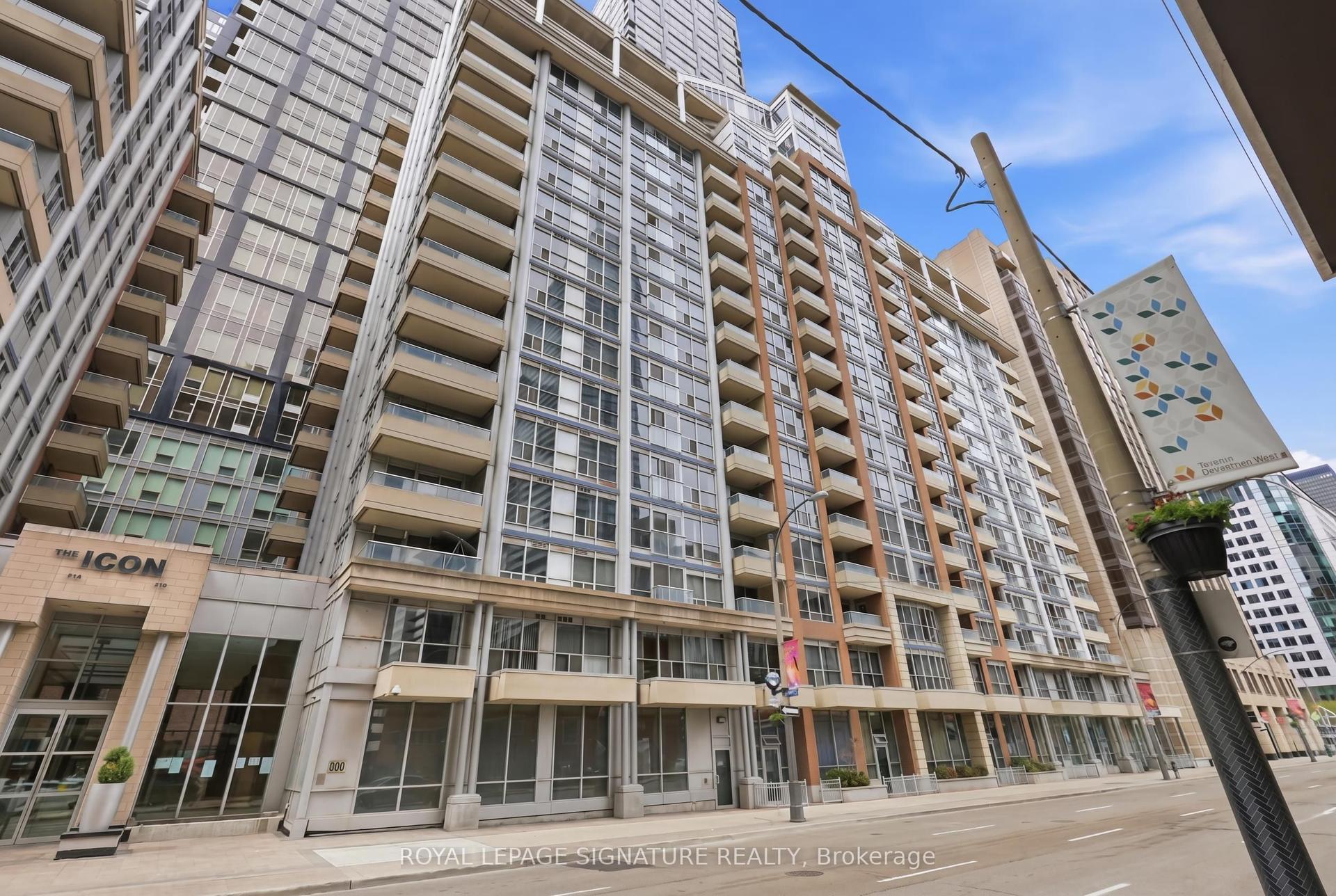 250 Wellington Street W 1027 #1027 — photo 1