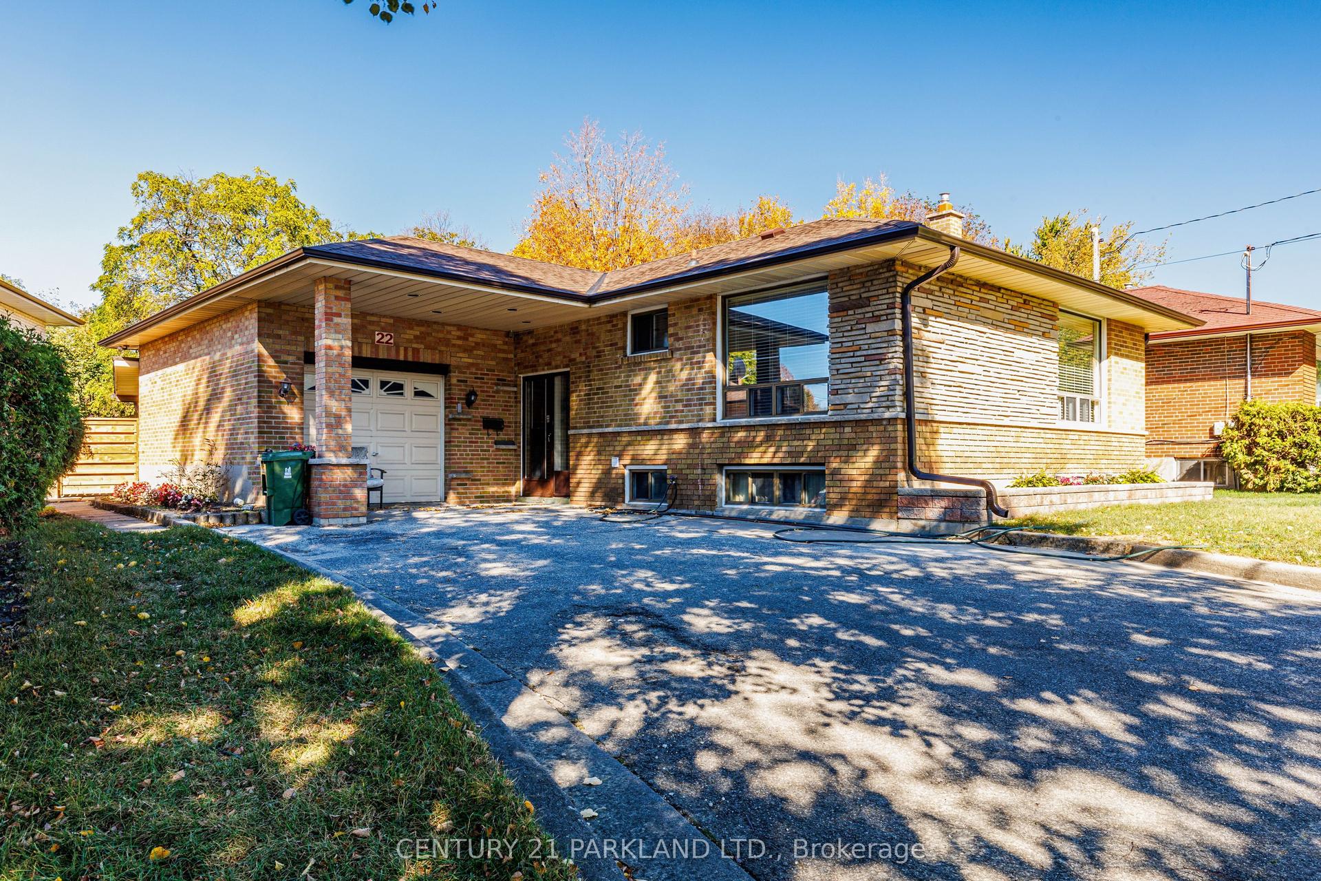 22 Waterfield Drive, Toronto — Detached for sale, photo 1