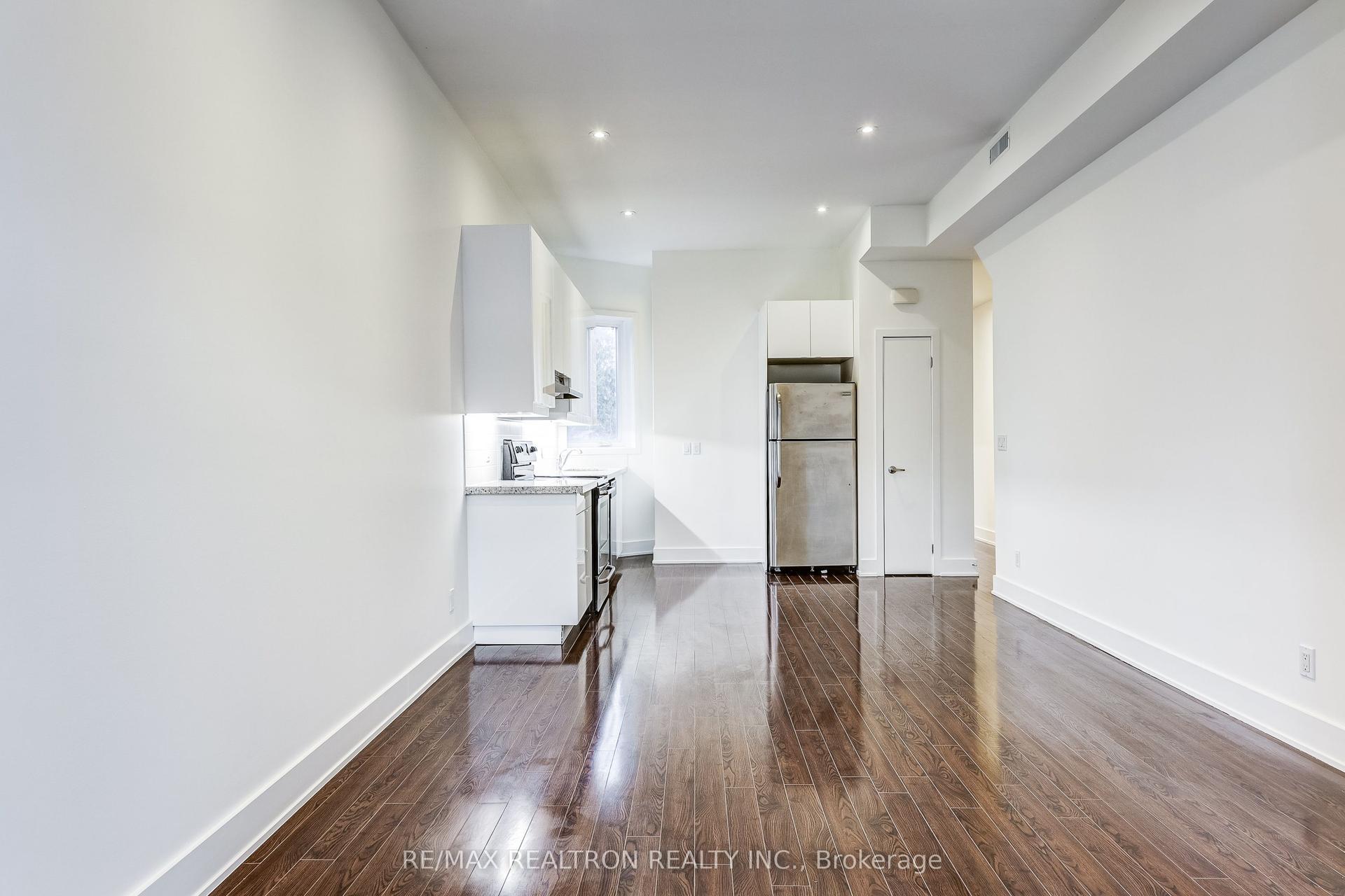588 Ossington Avenue — photo 1
