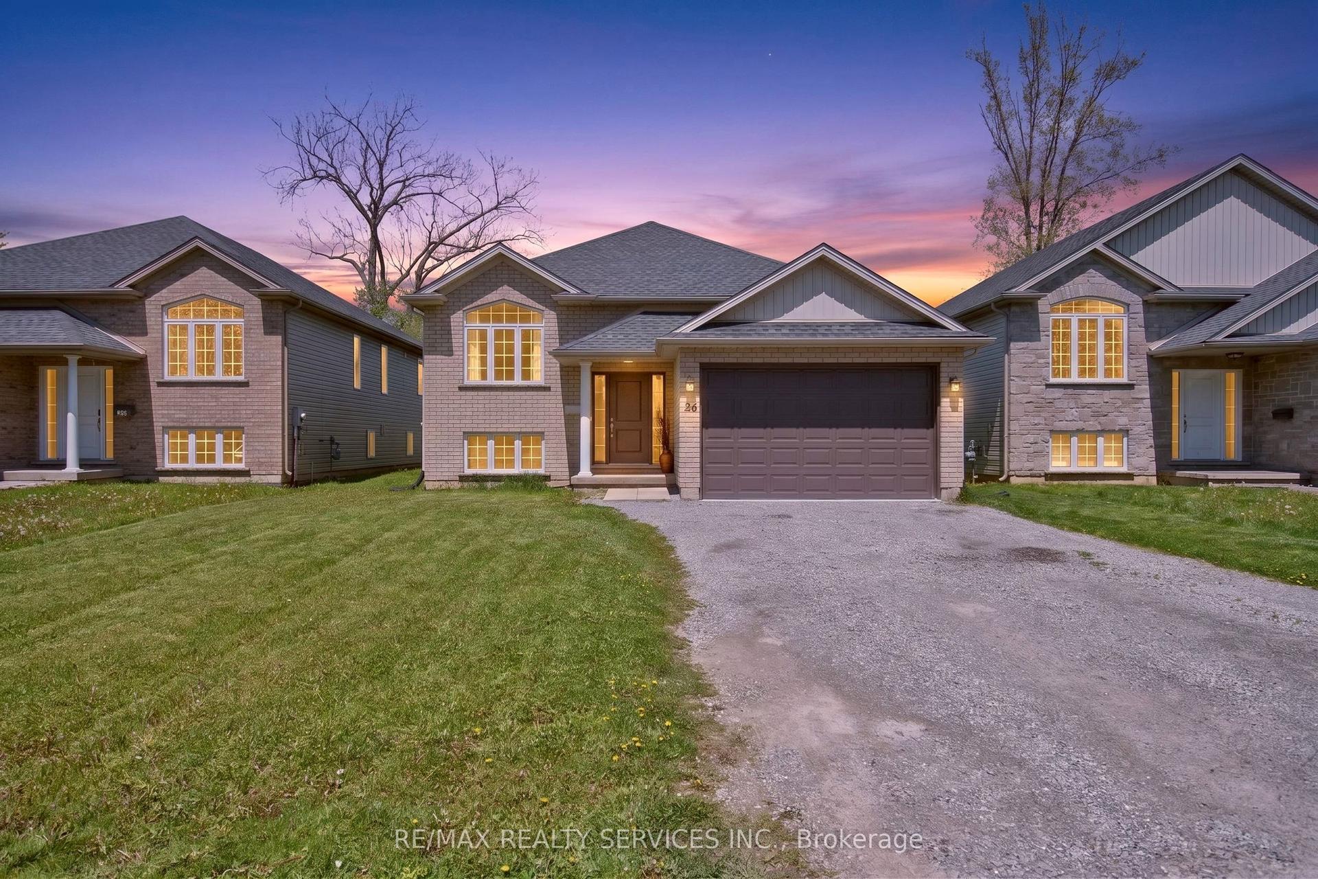 26 Trent Avenue, Welland — Detached for sale, photo 1
