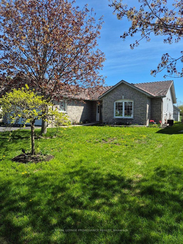 51 Applewood Drive — photo 1