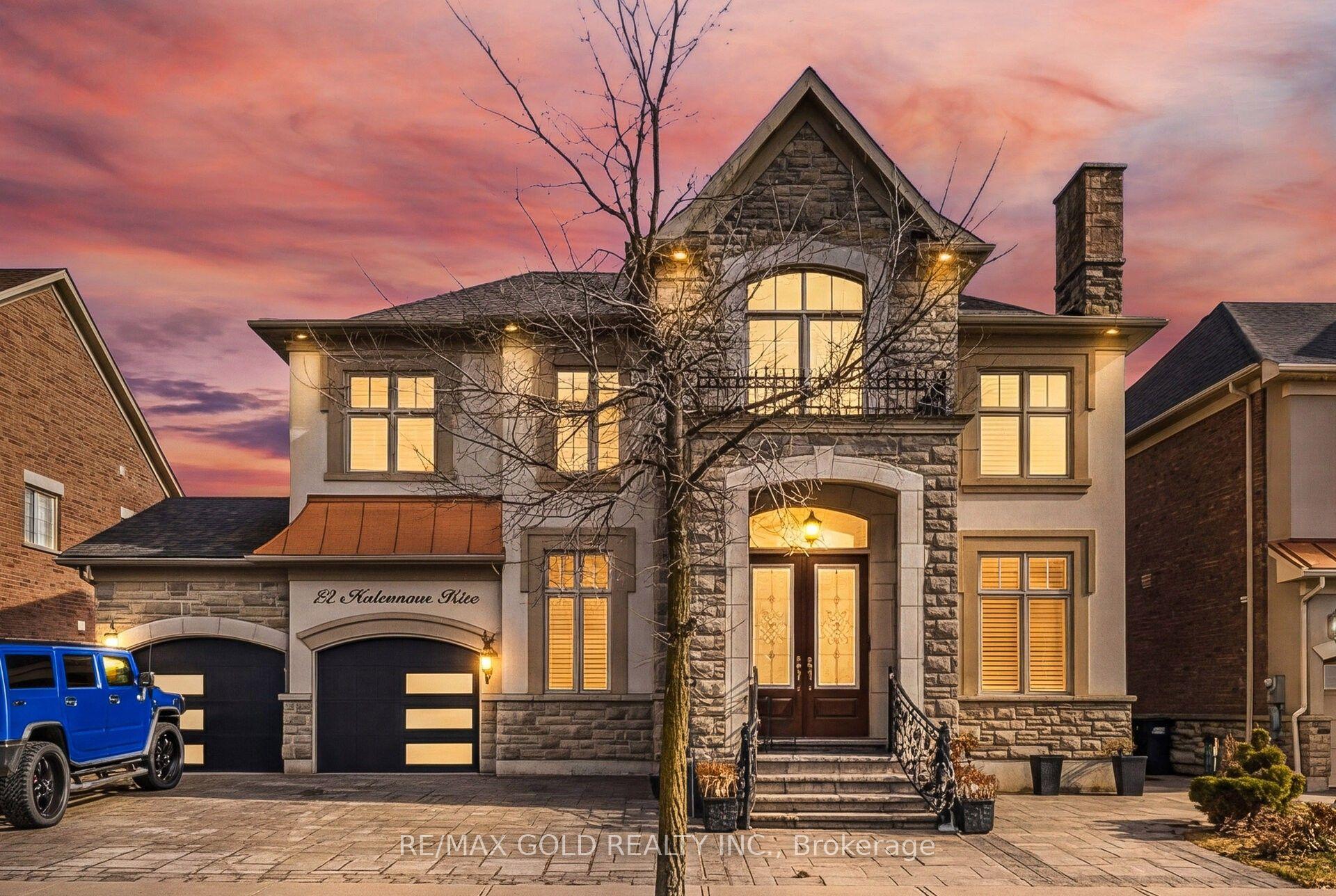 72 Midsummer Drive — photo 1