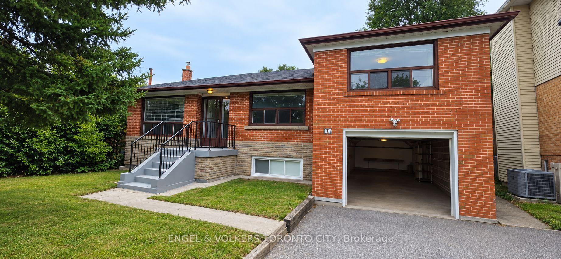 171 Brighton Avenue, Toronto — Detached for lease, photo 1