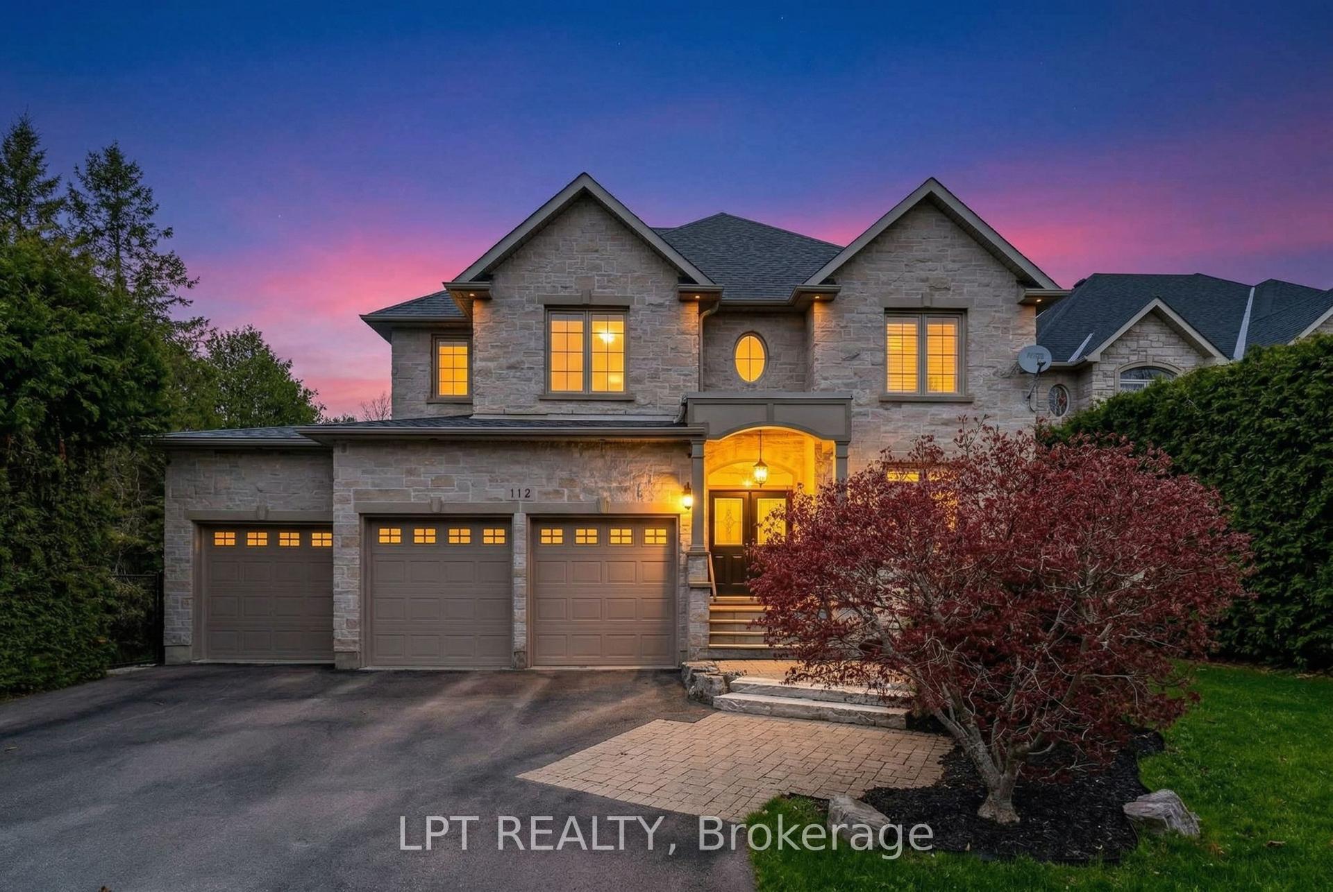 112 Tyler Street, Aurora — Detached for sale, photo 1