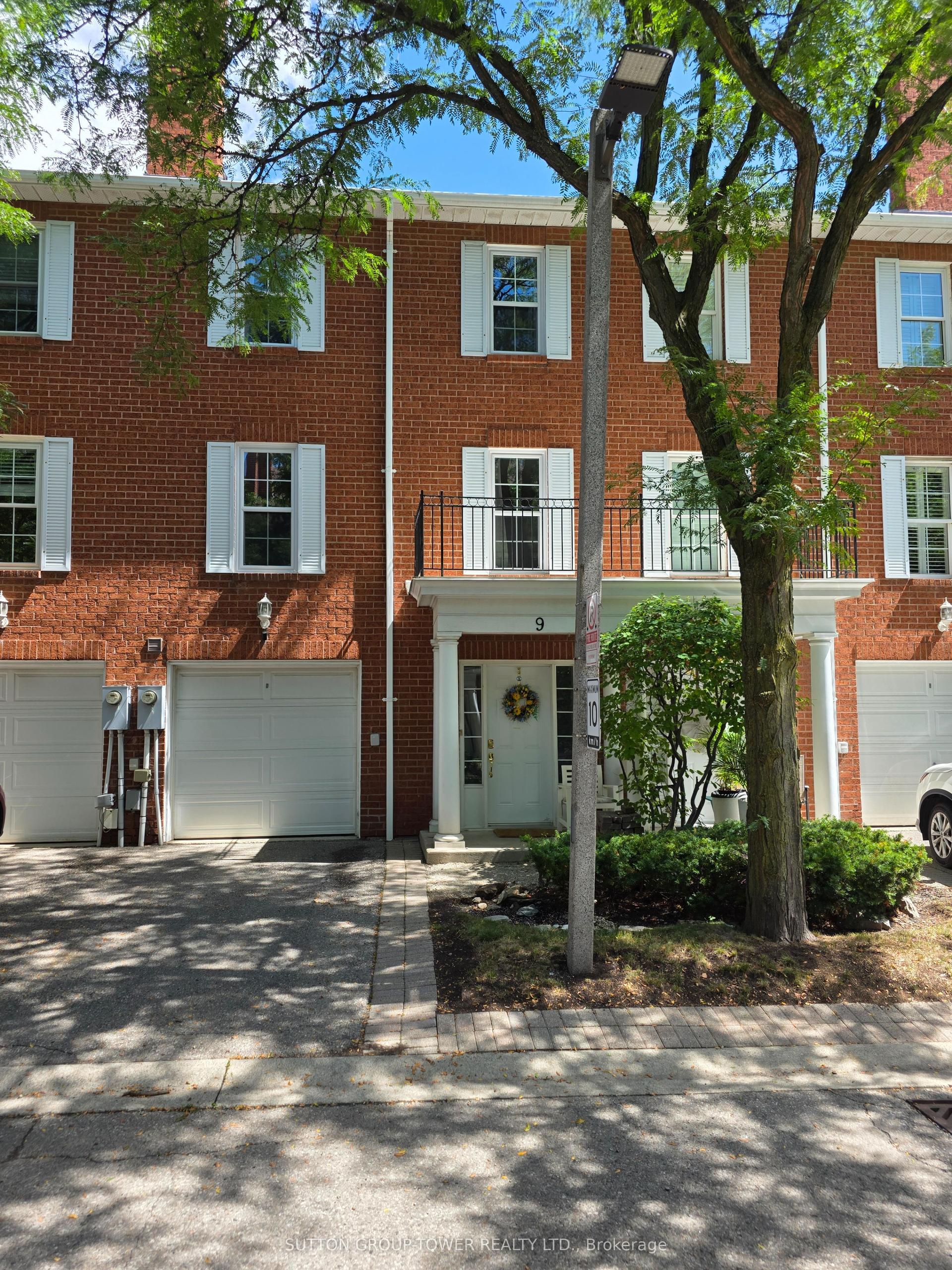 9 Stornwood Court 9 #9, Brampton — Condo Town for lease, photo 1