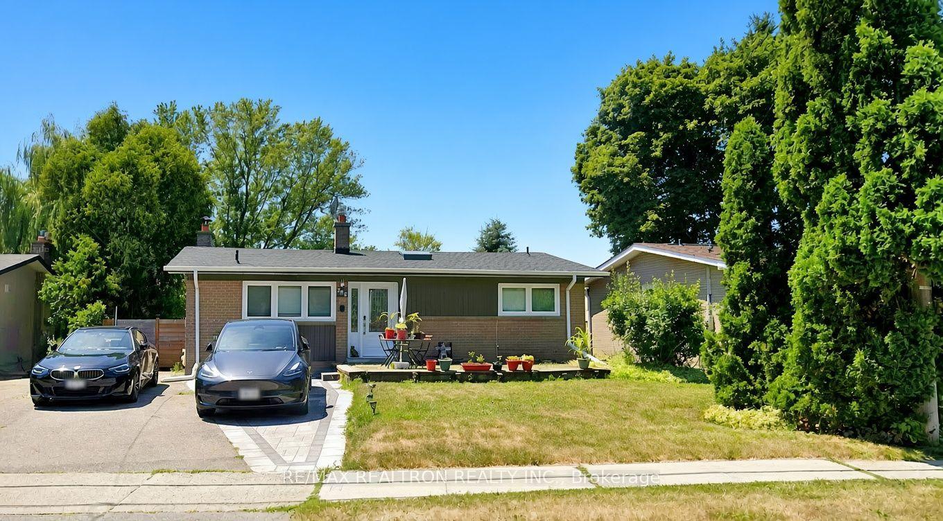 292 Essex Avenue, Richmond Hill — Detached for sale, photo 1