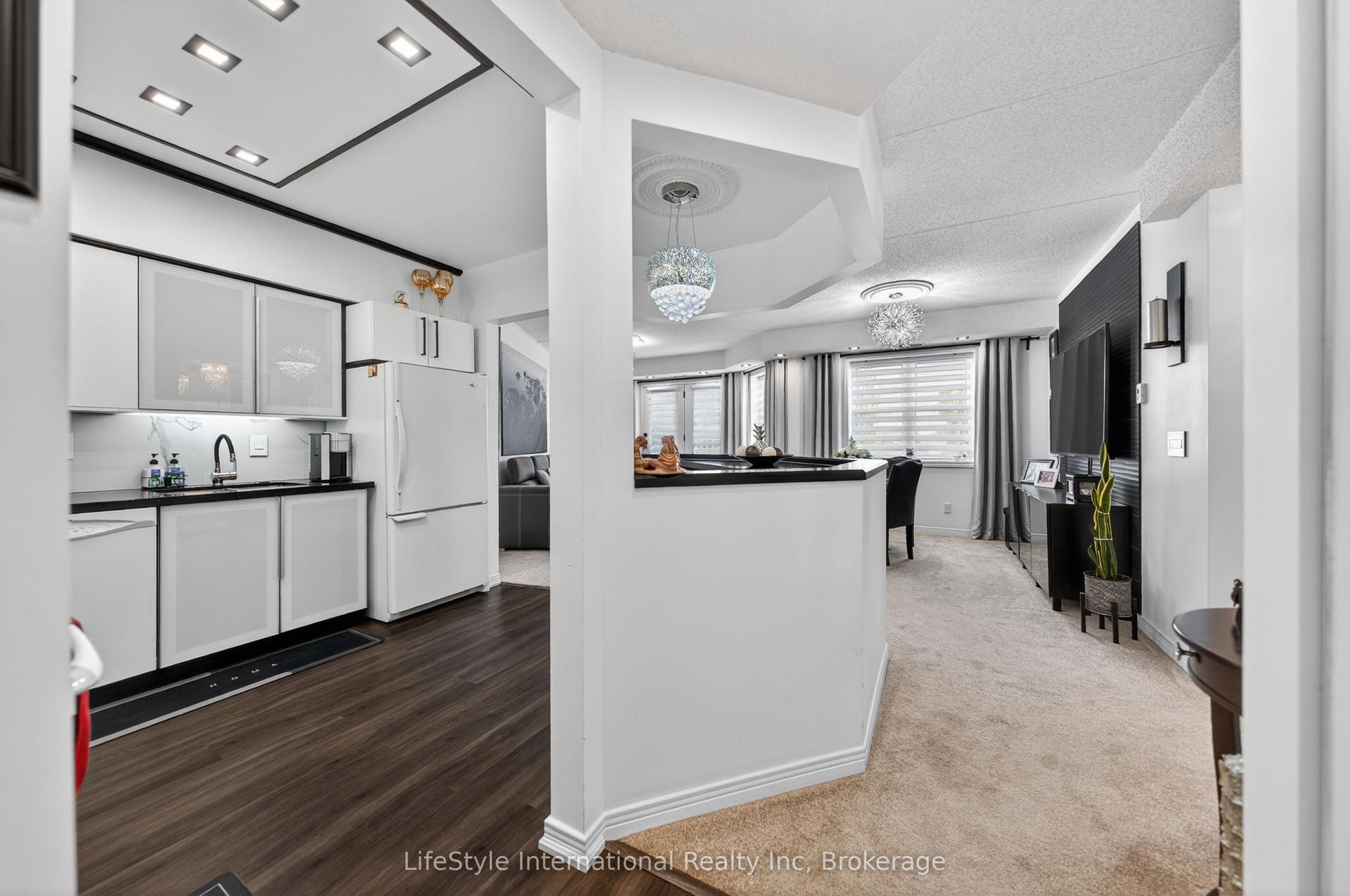 208 Silvercreek Parkway N 213 #213, Guelph — Condo for sale, photo 1
