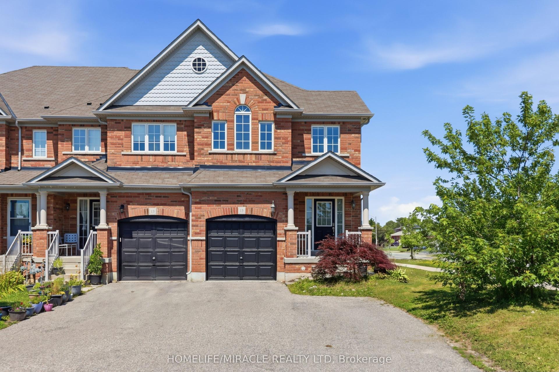 15 Mcphail Place, Hamilton — Townhouse for sale, photo 1