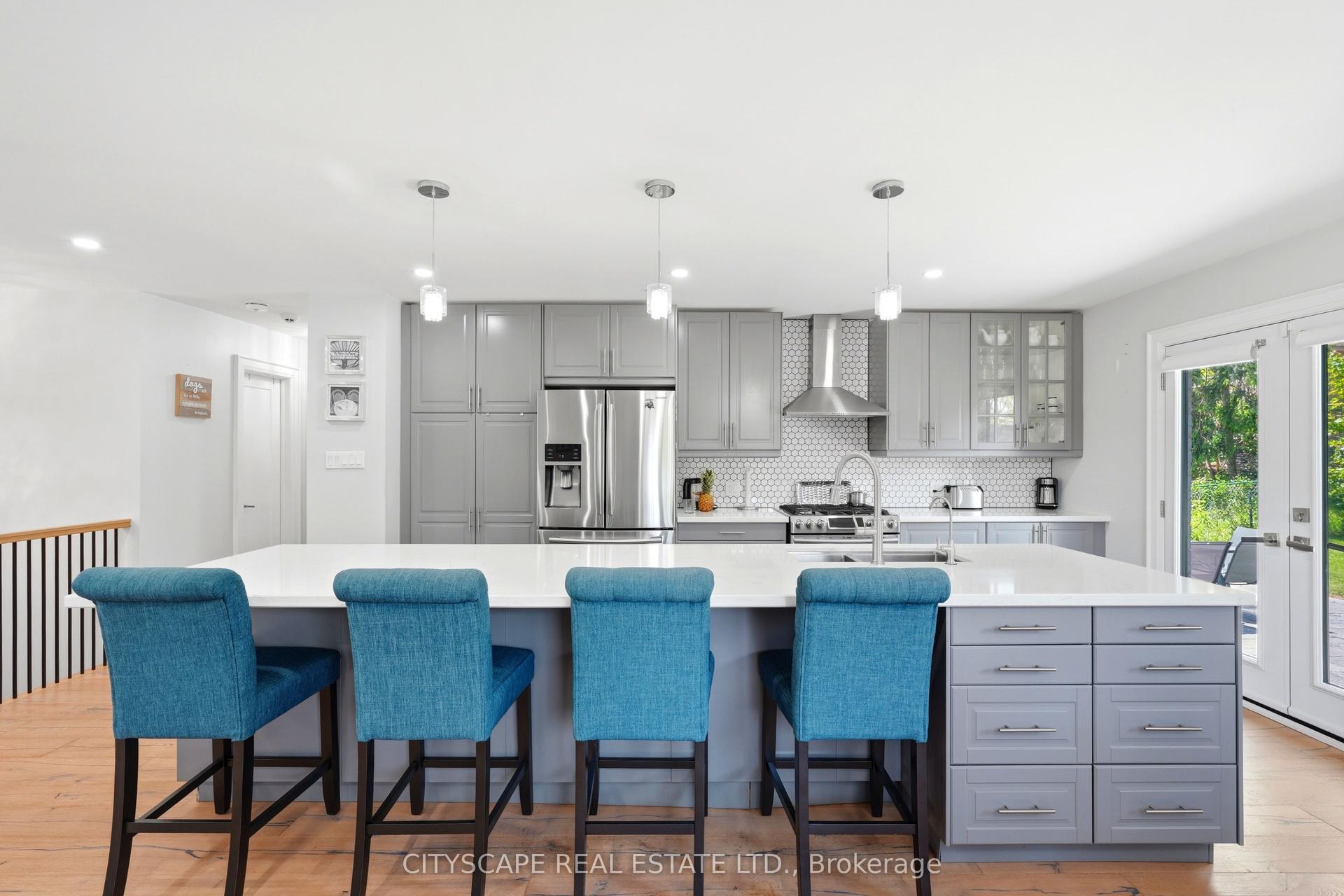 44 Stonehill Boulevard, East Gwillimbury — Detached for sale, photo 1