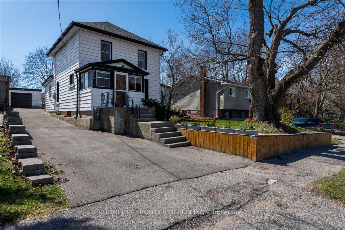215 Oxford Street — photo 1
