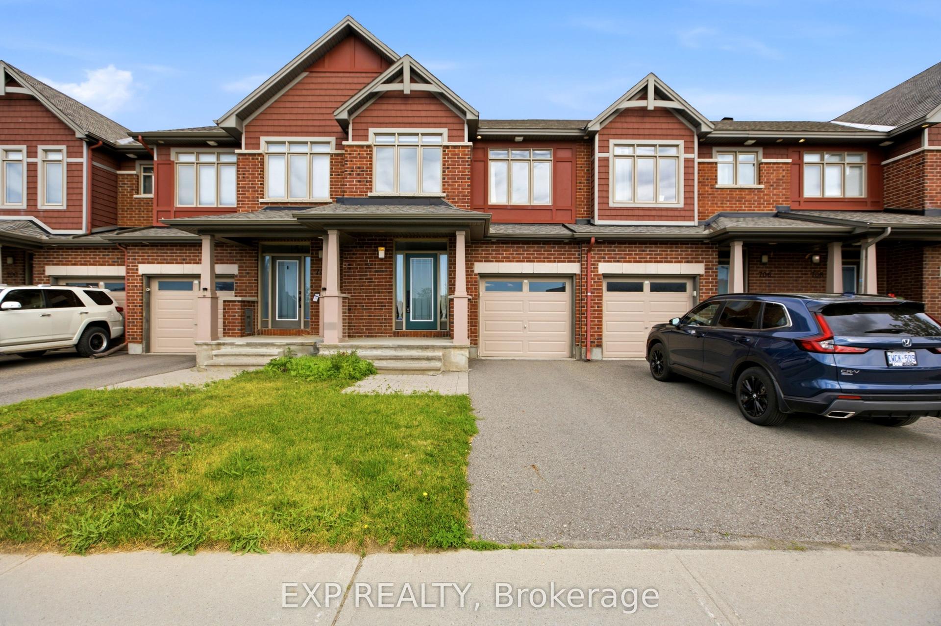 704 Brian Good Avenue, Blossom Park - Airport and Area — Townhouse for sale, photo 1