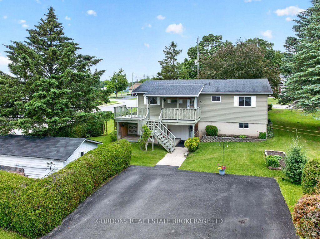 450 Charles Street N, Gananoque — Detached for sale, photo 1