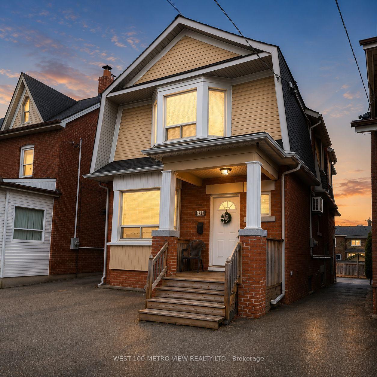 1733 Dufferin Street, Toronto — Multiplex for lease, photo 1