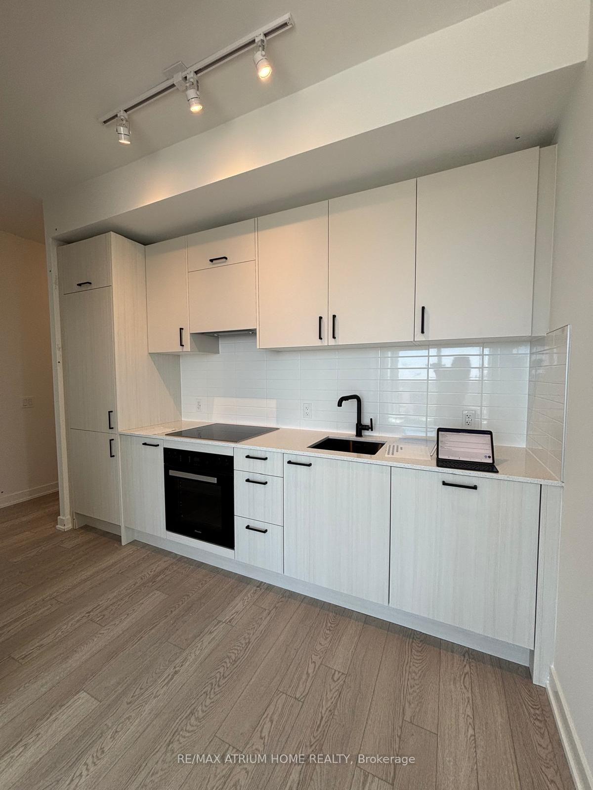 5 Quarrington Lane 3305 #3305 — photo 1