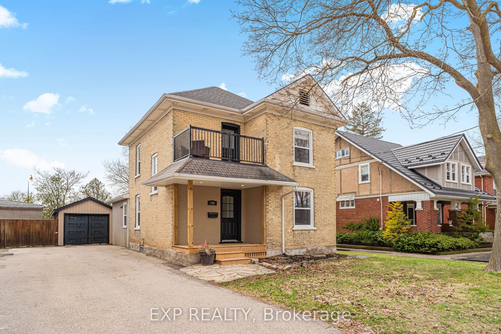 742 Vine Street — photo 1