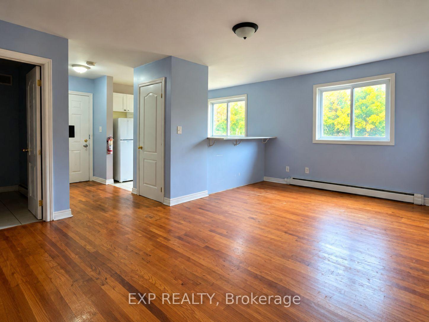 1 Maple Road 1 #1, Tiny — Multiplex for lease, photo 1