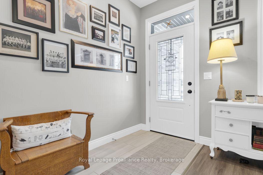 49 Redwood Drive, Belleville — Detached for sale, photo 1