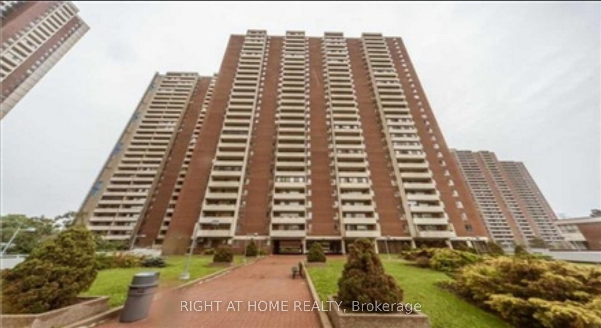 1 Massey Square 2819 #2819, Toronto — Condo for sale, photo 1