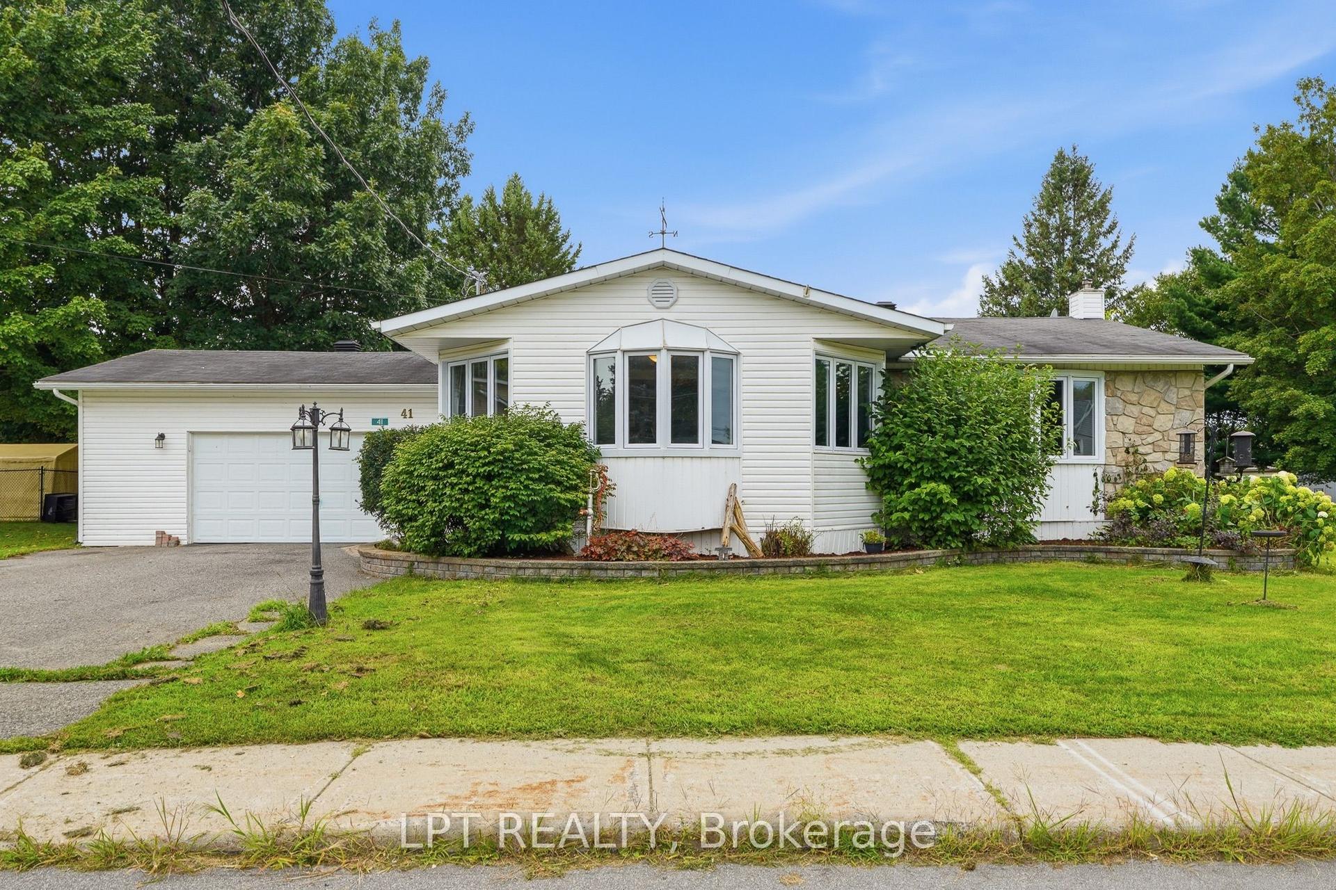 41 St Polycarp Street, North Stormont — Detached for sale, photo 1