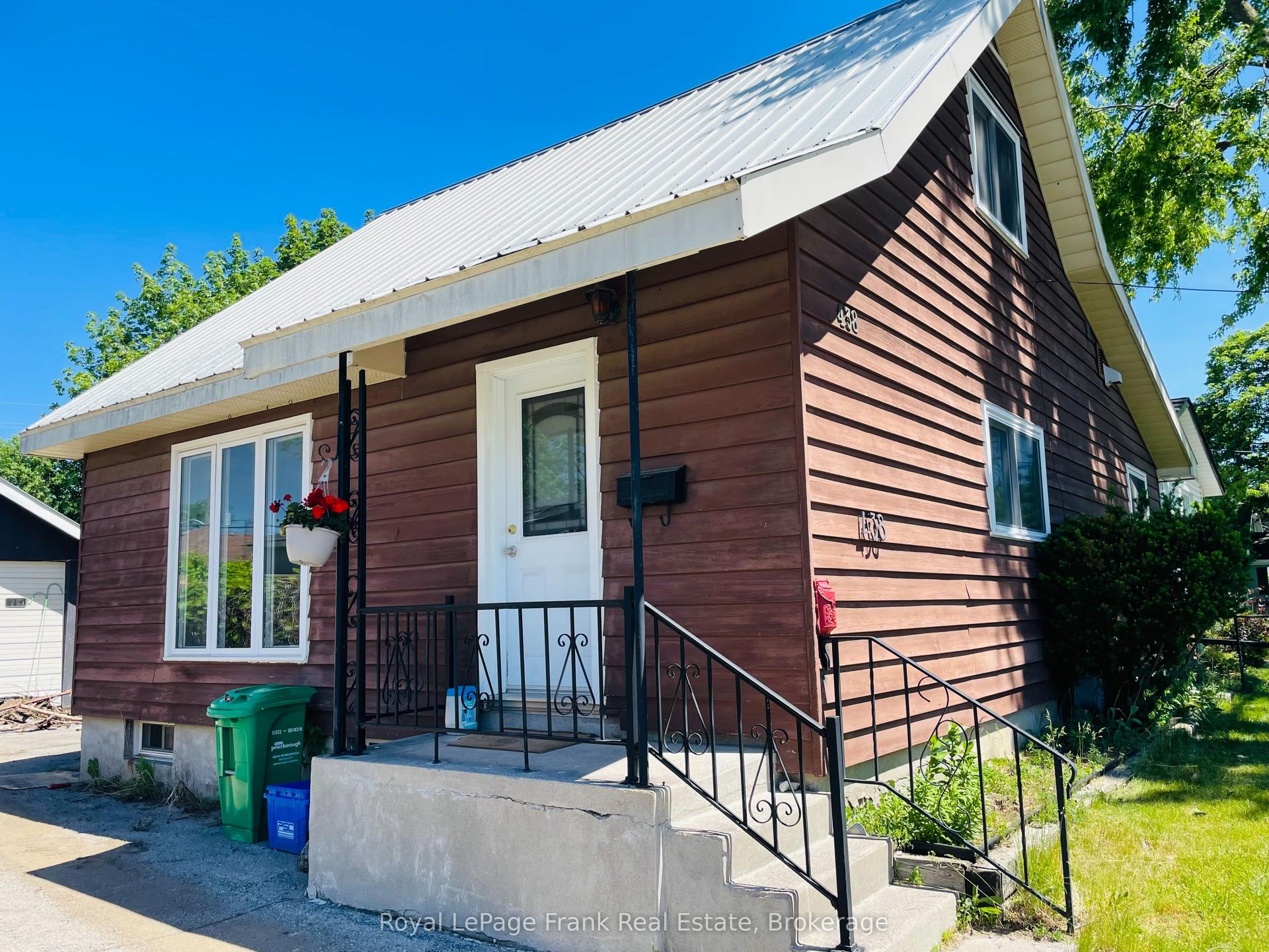 438 Rose Avenue, Peterborough — Detached for sale, photo 1