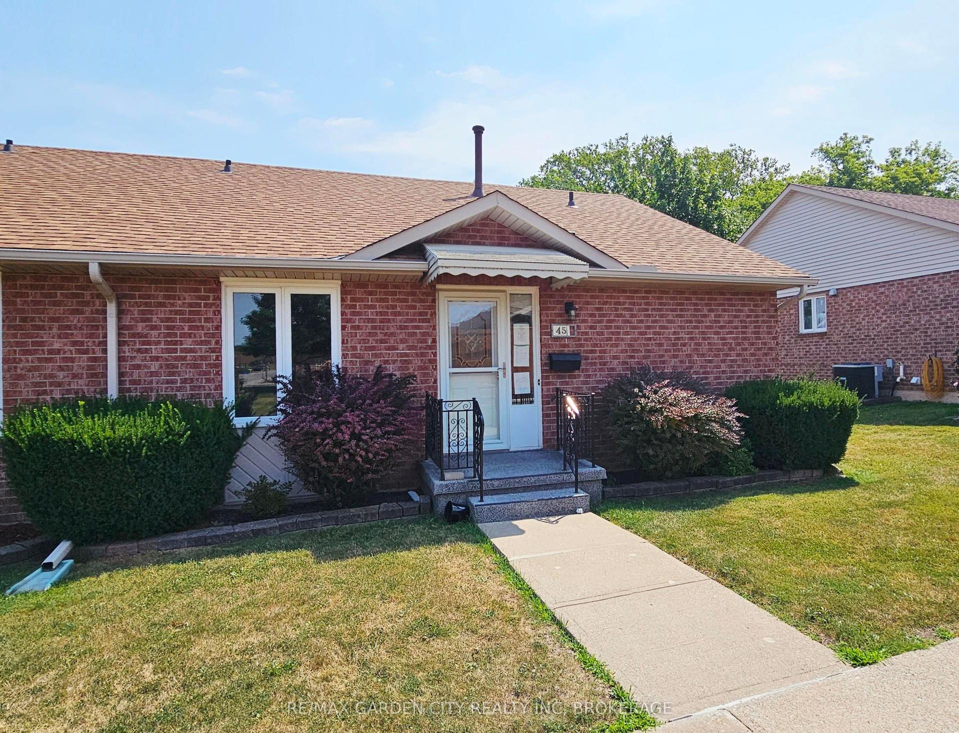 122 BUNTING Road 45 #45 — photo 1