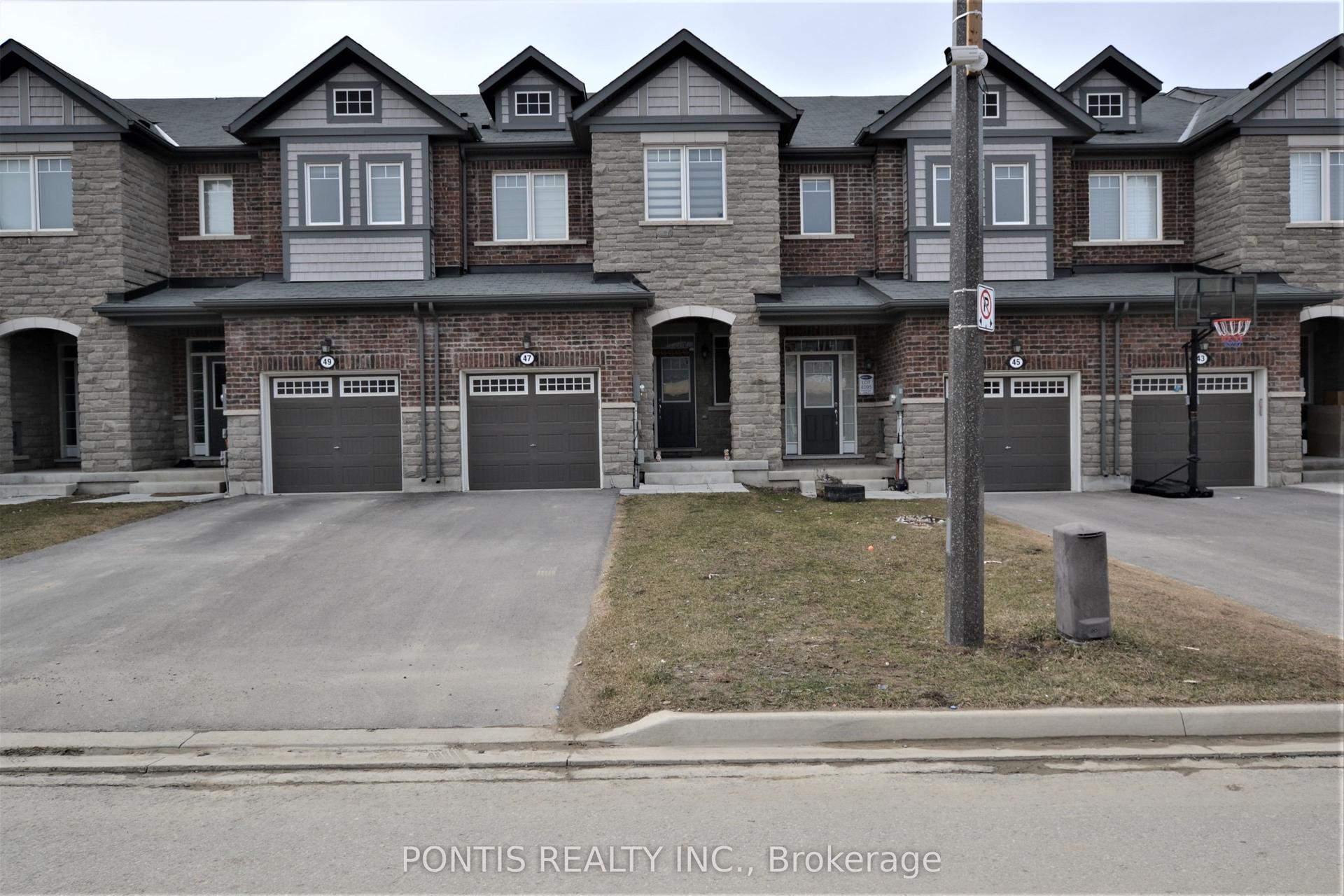 47 Phyllis Drive — photo 1