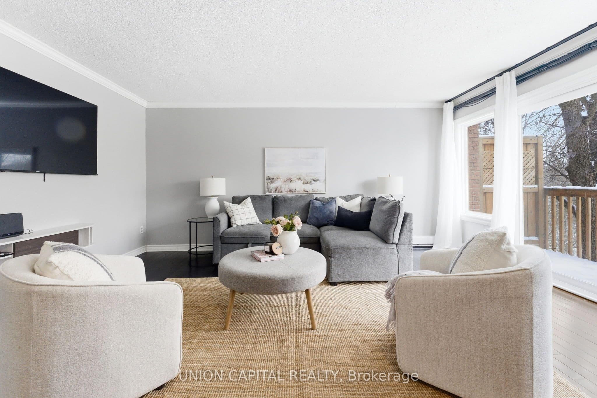 317 Milestone Crescent — photo 1