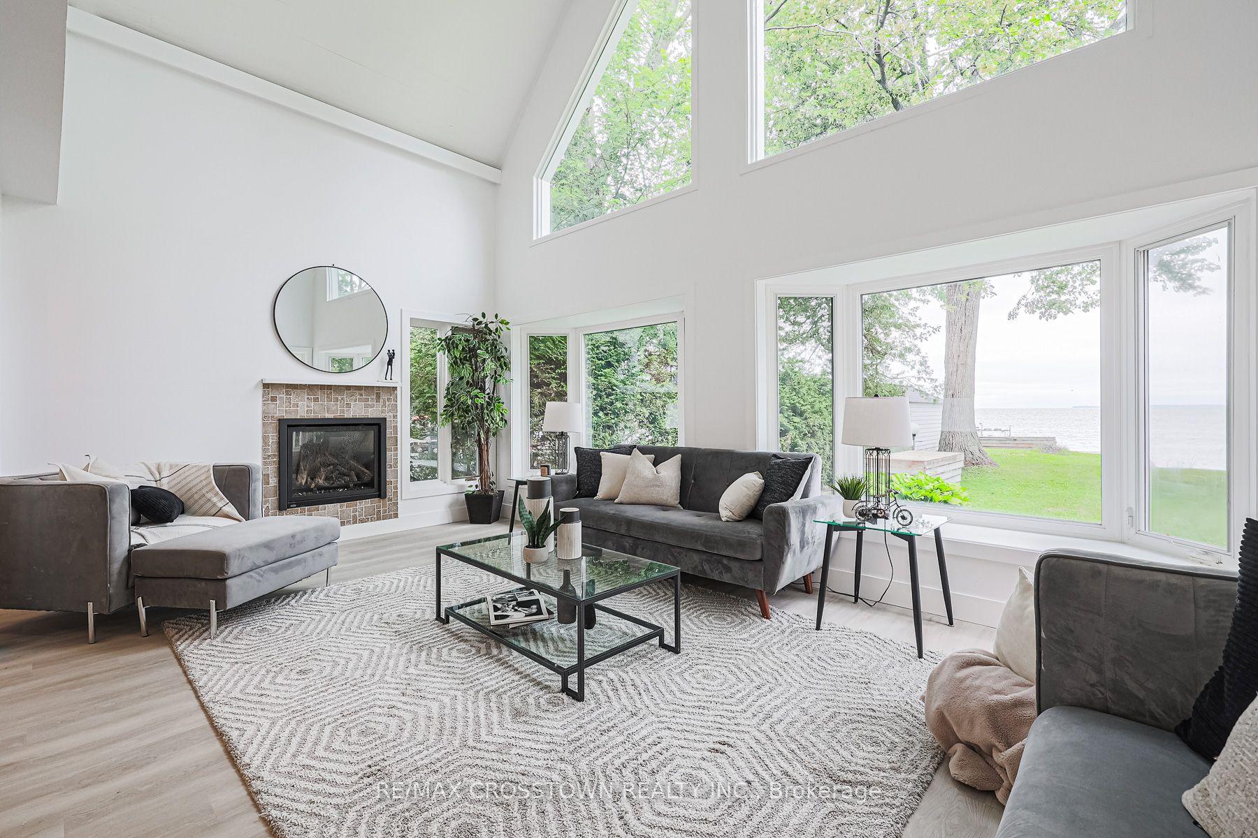 128 Moores Beach Road, Georgina — Detached for sale, photo 1