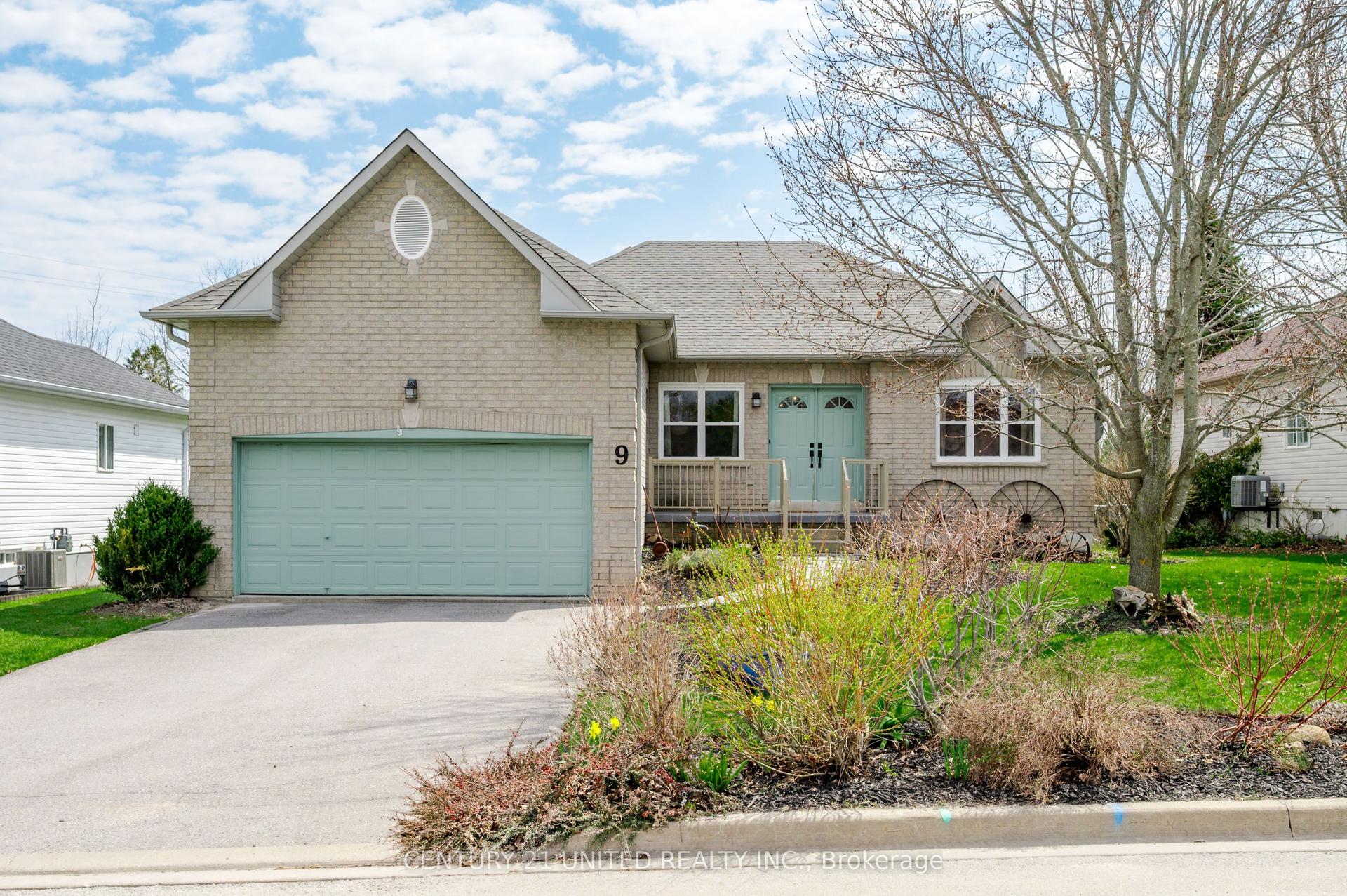 9 Brookside Street — photo 1
