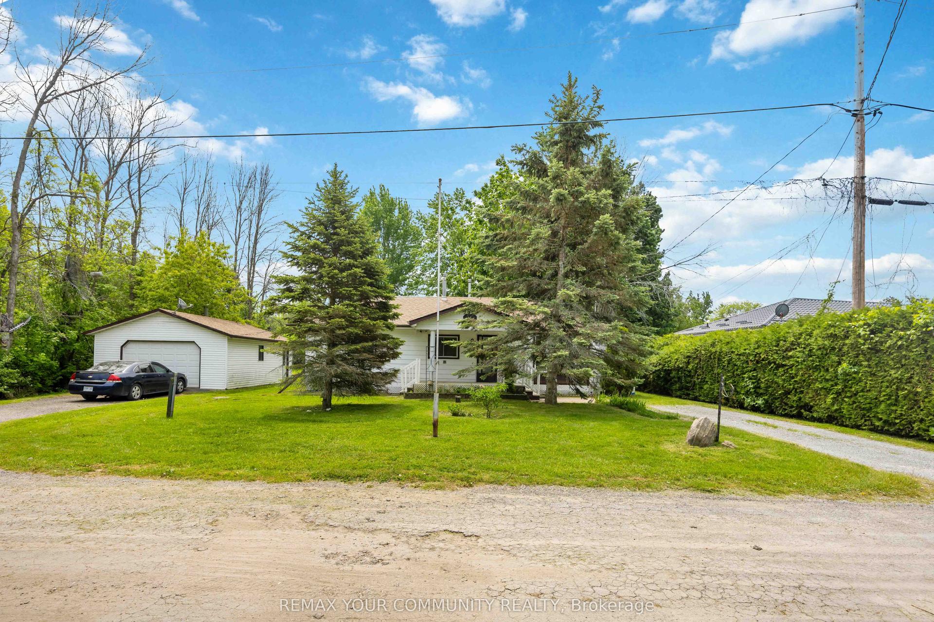 23 LAVIOLETTE Avenue — photo 1