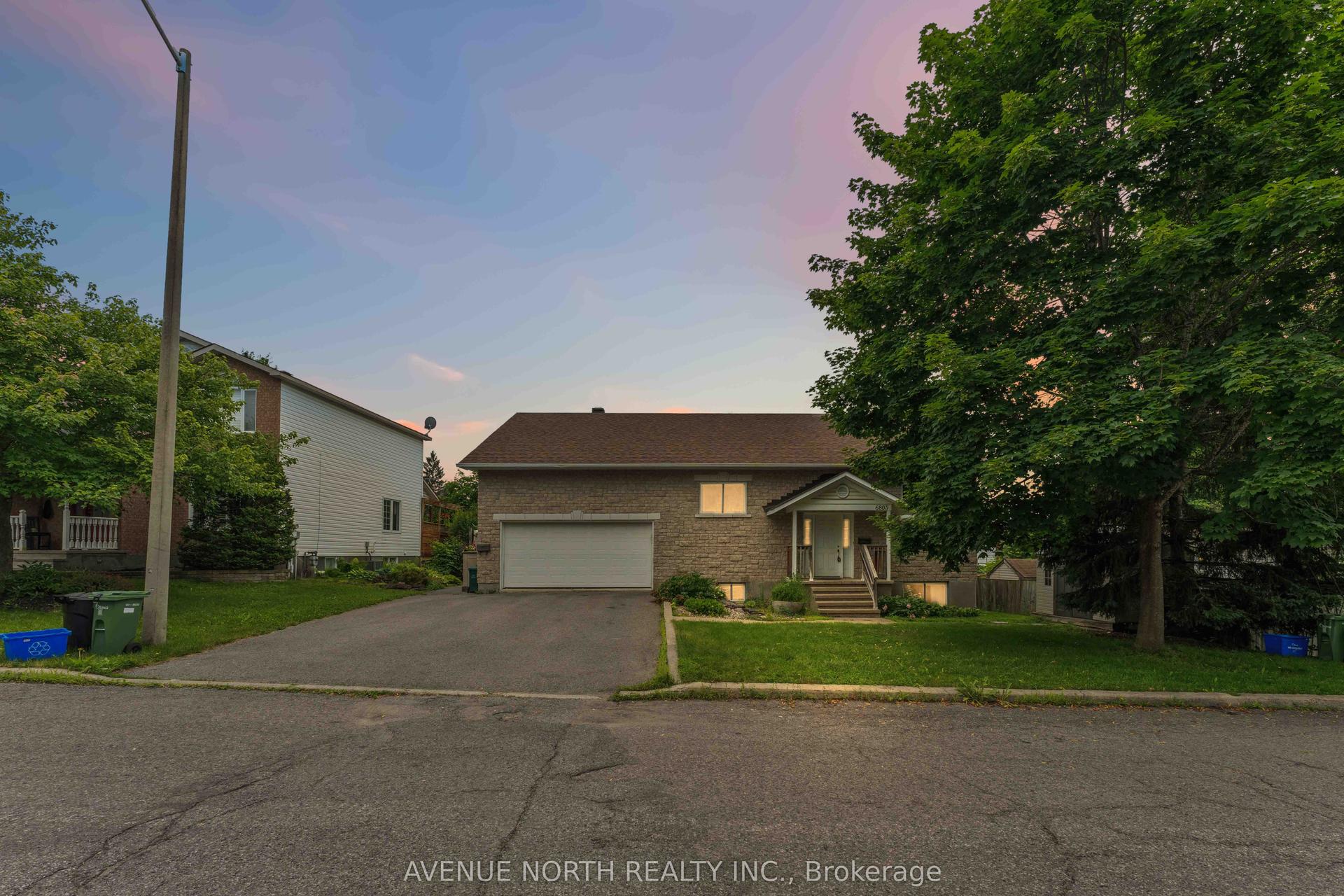 6803 Barsona Place, Orleans - Convent Glen and Area — Detached for sale, photo 1