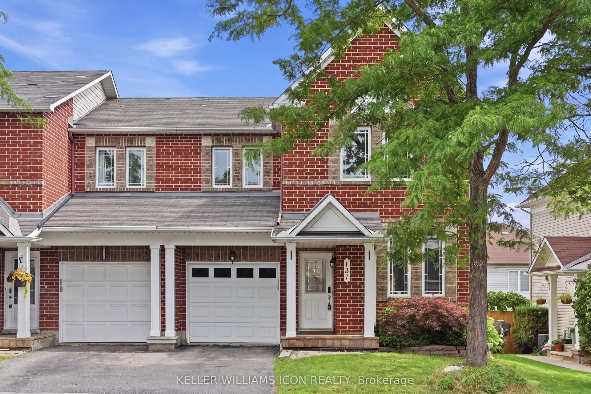 137 Harbour View Street, Barrhaven — Townhouse for sale, photo 1