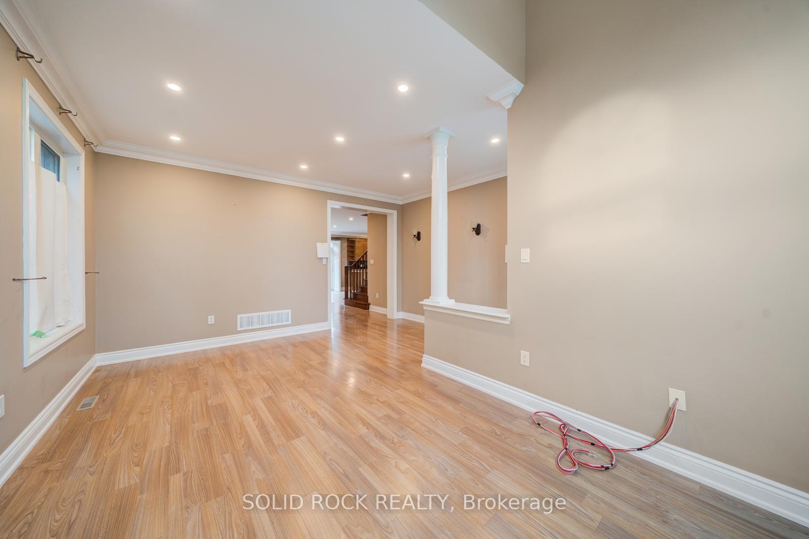 32 Albert Roffey Crescent — photo 6