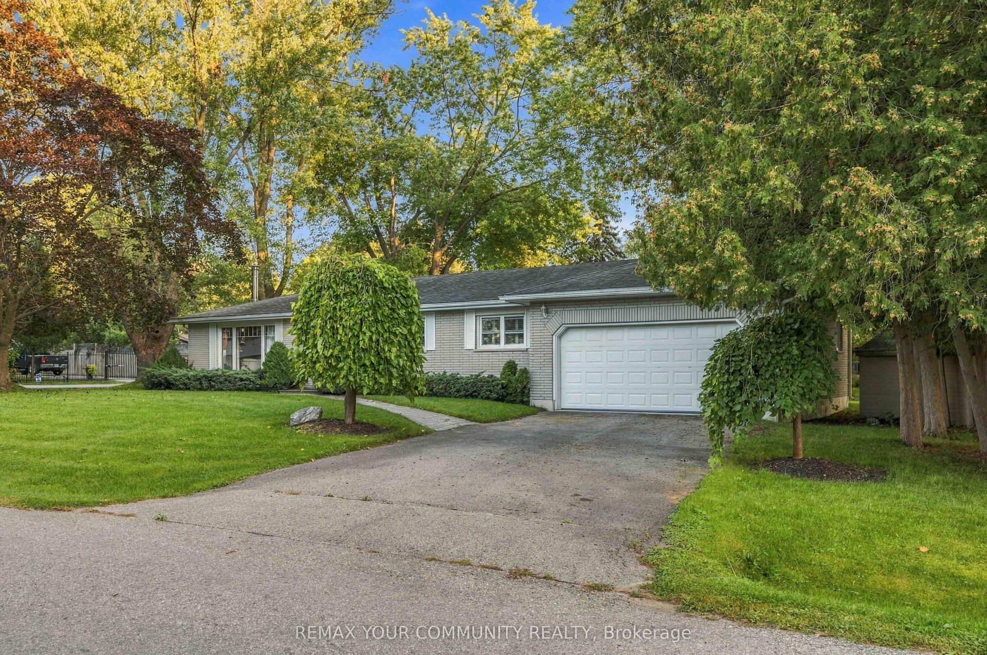 29 Medina Square, Georgina — Detached for sale, photo 1