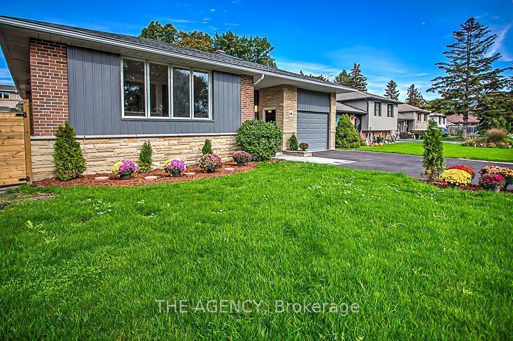 14 Wareside Road, Toronto — Detached for lease, photo 1