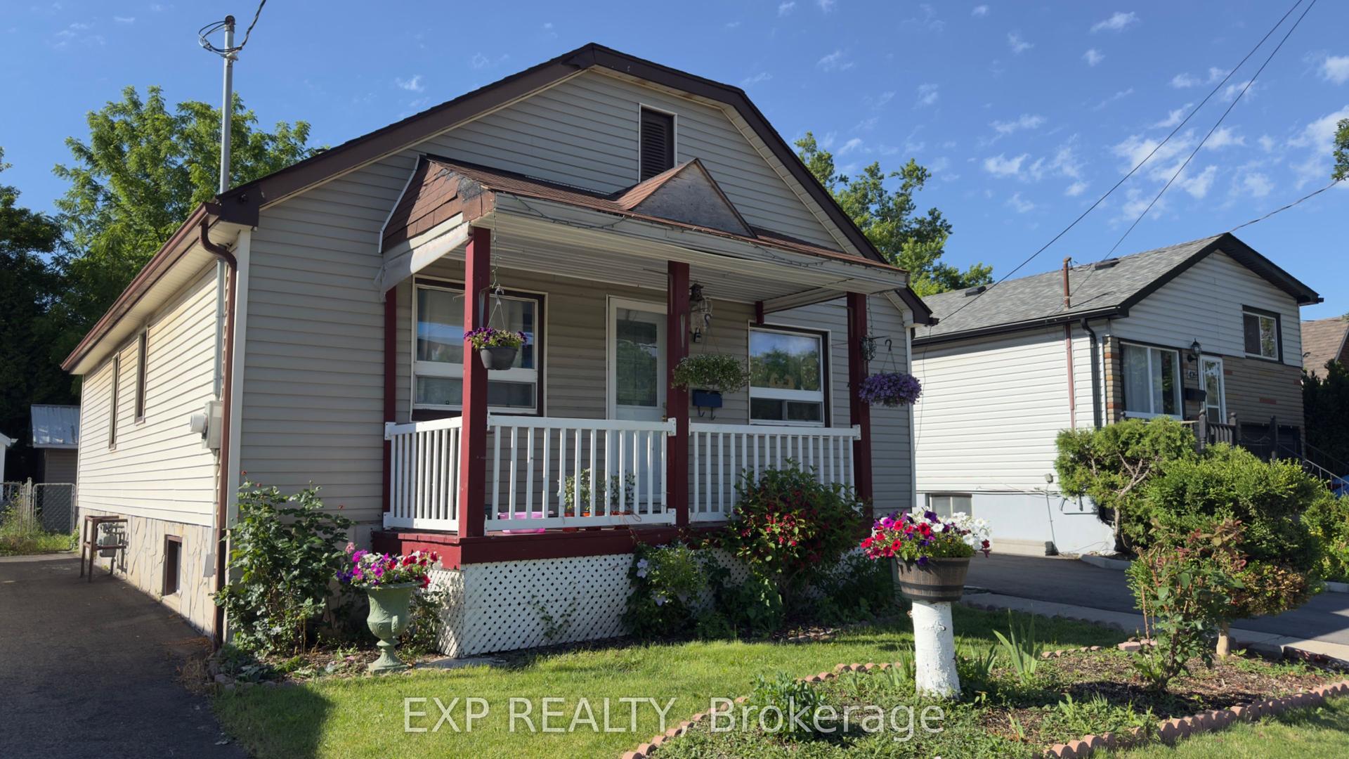428 Carlton Street — photo 1