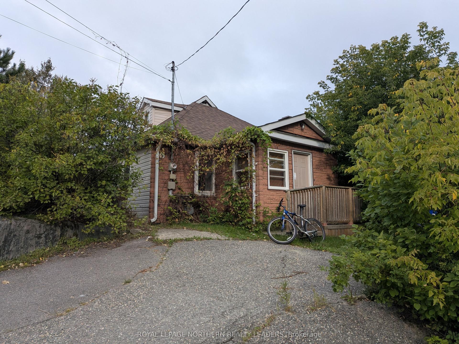 6 Boundary Lane, Timmins — Detached for sale, photo 1